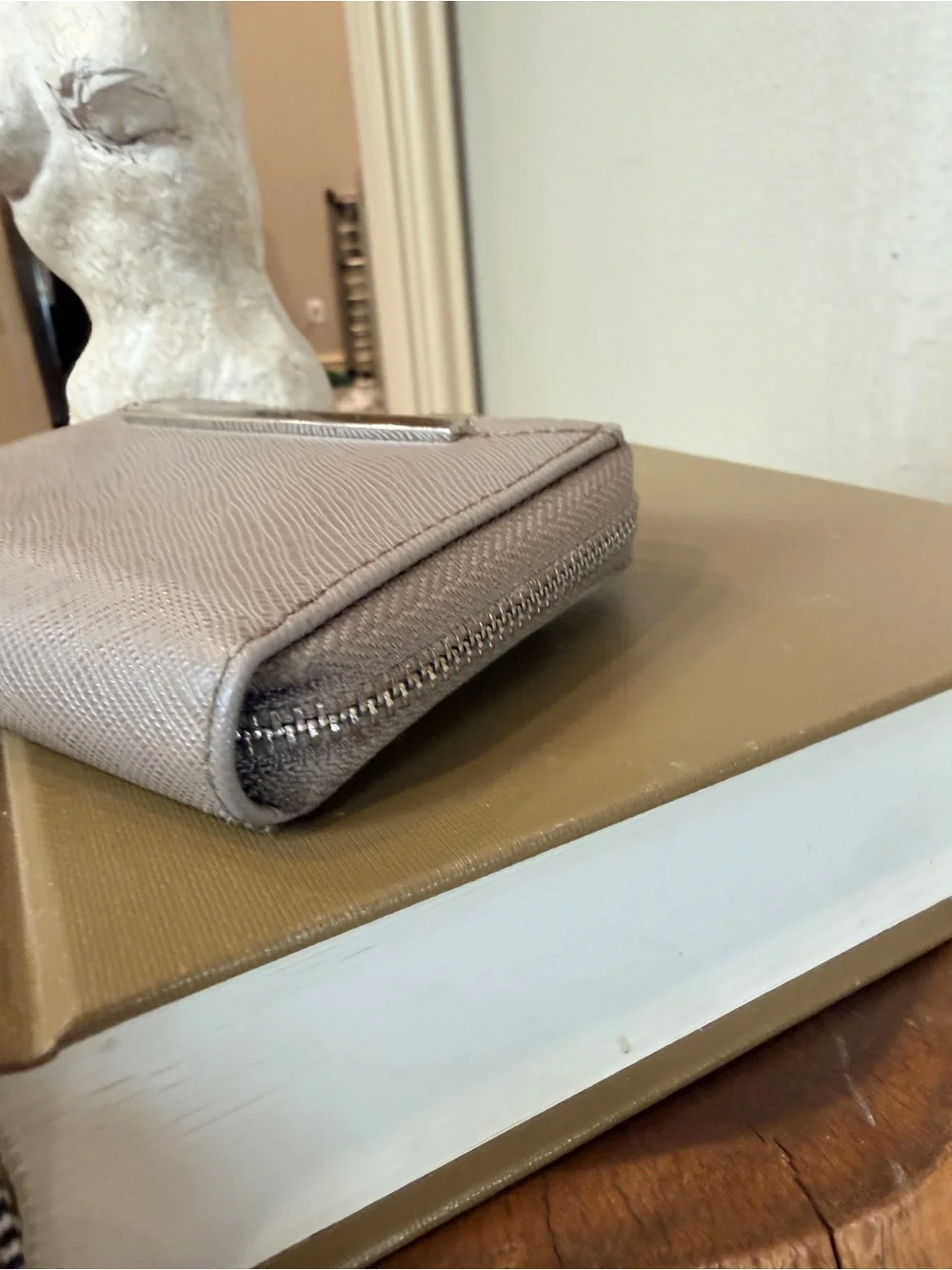 Tumi | stone beige zip gold wallet card wallet Tumi travel wallet